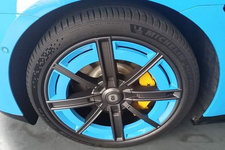 Used Xiaomi Auto SU7 2026 Model Pro Left Front Wheel Hub