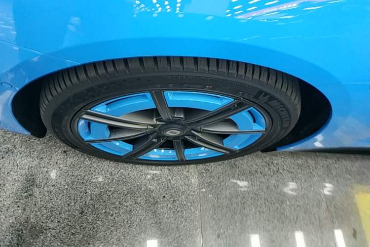 Used Xiaomi Auto SU7 2026 Model Pro Left Front Wheel Hub
