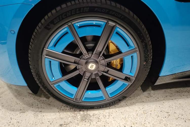 Used Xiaomi Auto SU7 2026 Model Pro Left Front Wheel Hub