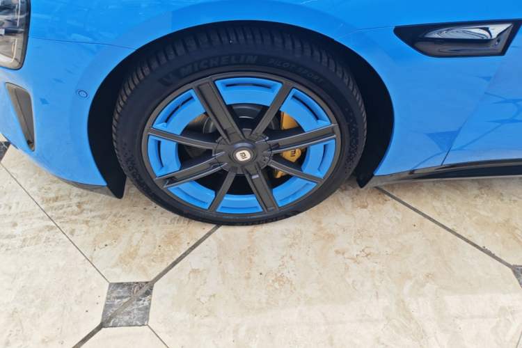 Used Xiaomi Auto SU7 2026 Model Pro Left Front Wheel Hub