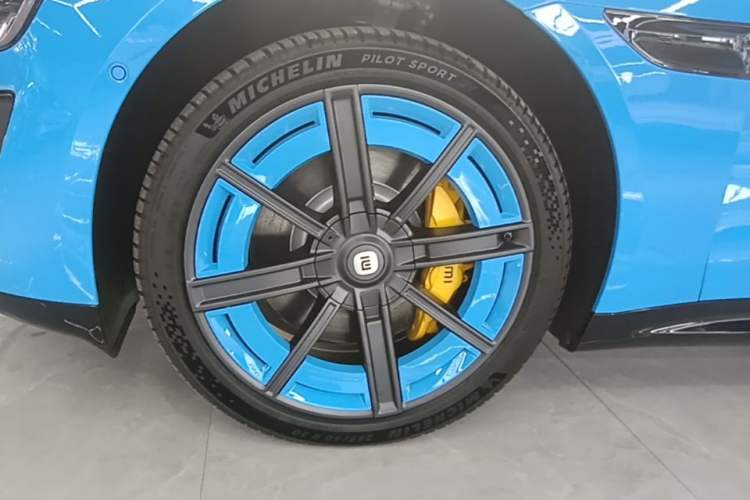 Used Xiaomi Auto SU7 2026 Model Pro Left Front Wheel Hub