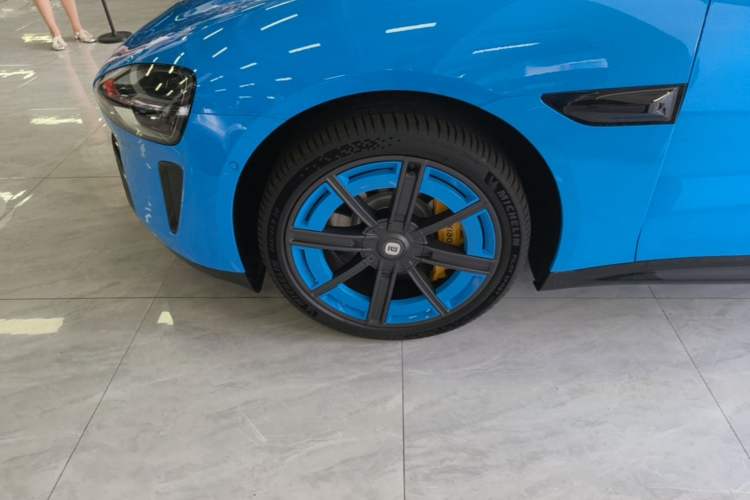 Used Xiaomi Auto SU7 2026 Model Pro Left Front Wheel Hub
