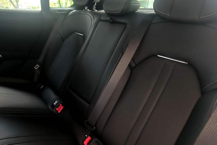 Used Xiaomi Auto SU7 2026 Model Pro Left Rear Seat
