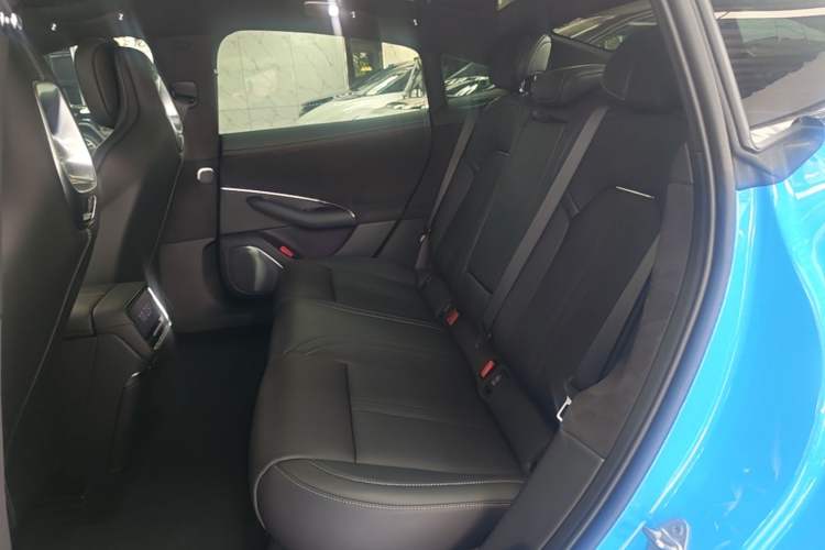 Used Xiaomi Auto SU7 2026 Model Standard Edition Left Rear Seat