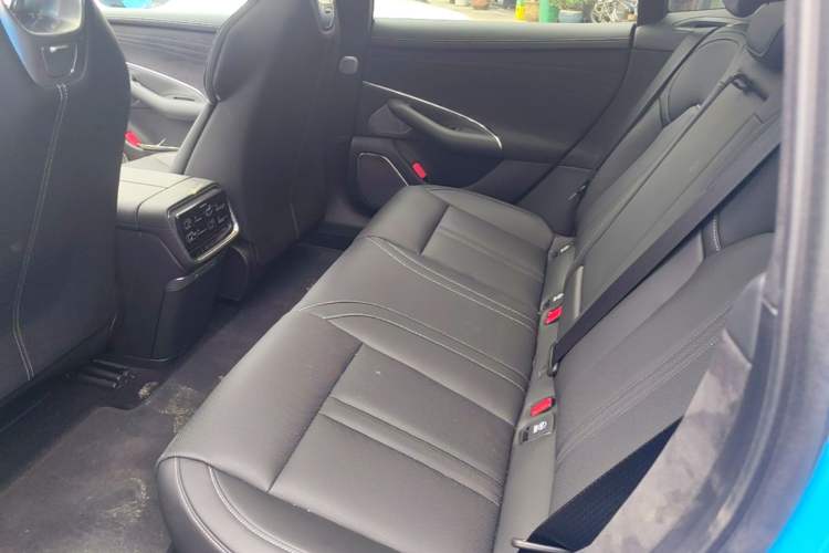 Used Xiaomi Auto SU7 2026 Model Standard Edition Left Rear Seat
