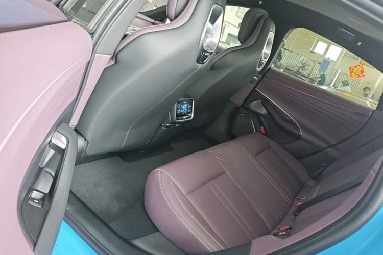 Used Xiaomi Auto SU7 2026 Model Standard Edition Left Rear Seat
