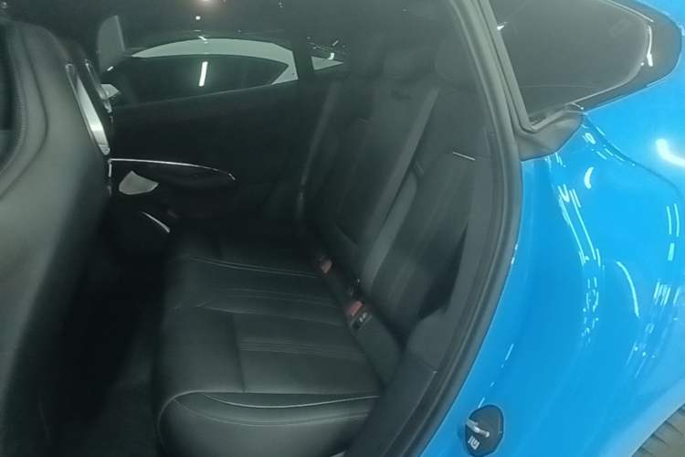 Used Xiaomi Auto SU7 2026 Model Standard Edition Left Rear Seat