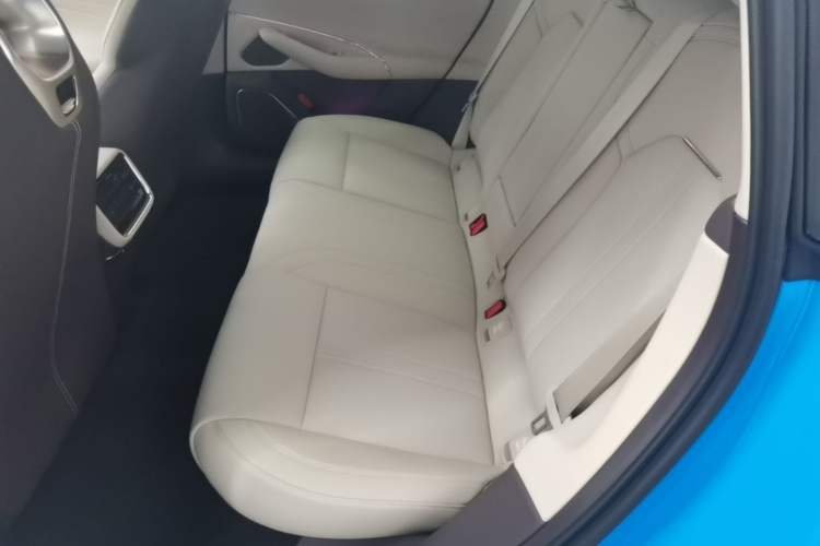 Used Xiaomi Auto SU7 2026 Model Standard Edition Left Rear Seat