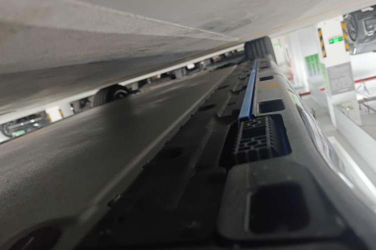 Used Xiaomi Auto SU7 2026 Model Standard Edition Left Side Sill