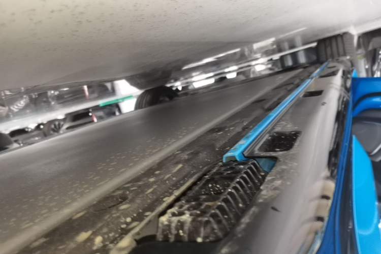 Used Xiaomi Auto SU7 2026 Model Standard Edition Left Side Sill