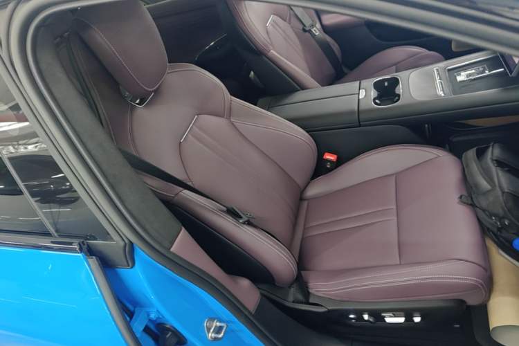 Used Xiaomi Auto SU7 2026 Model Standard Edition Right Front Seat