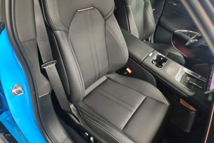 Used Xiaomi Auto SU7 2026 Model Standard Edition Right Front Seat