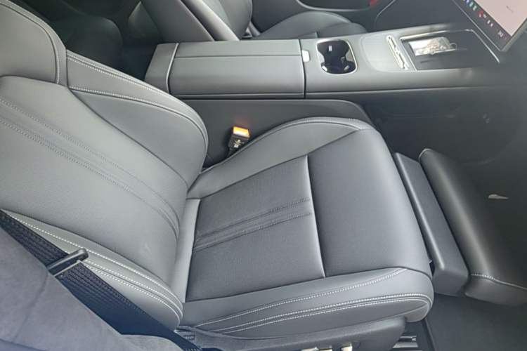 Used Xiaomi Auto SU7 2026 Model Pro Right Front Seat