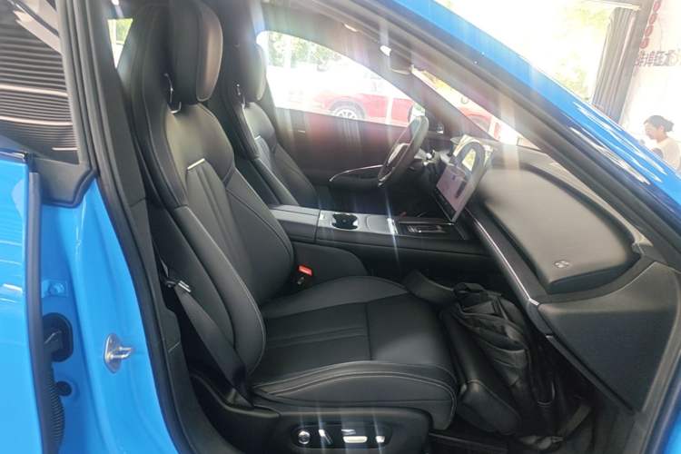 Used Xiaomi Auto SU7 2026 Model Standard Edition Right Front Seat