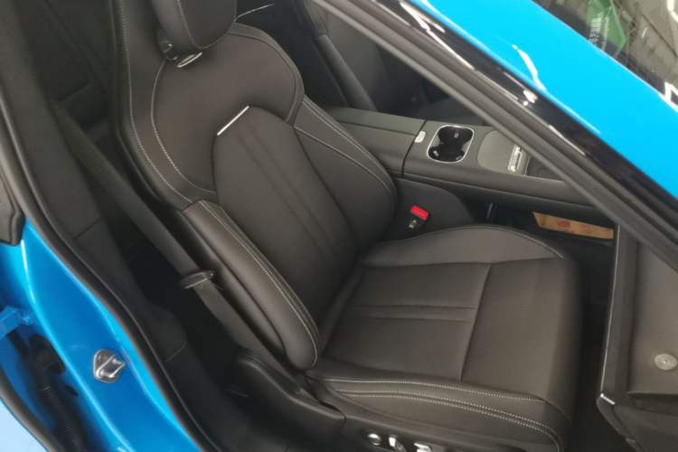 Used Xiaomi Auto SU7 2026 Model Standard Edition Right Front Seat