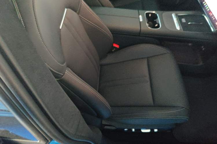 Used Xiaomi Auto SU7 2026 Model Pro Right Front Seat