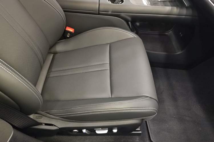 Used Xiaomi Auto SU7 2026 Model Pro Right Front Seat