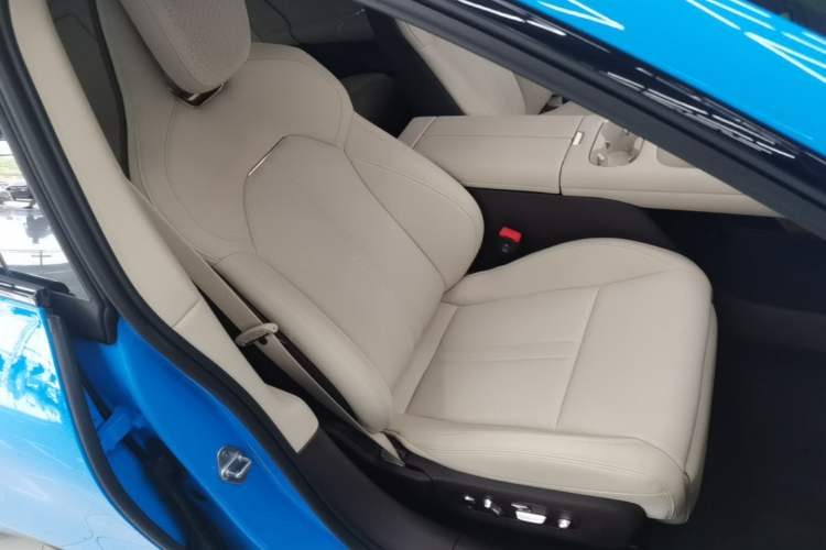 Used Xiaomi Auto SU7 2026 Model Standard Edition Right Front Seat