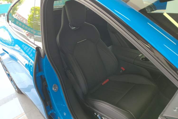 Used Xiaomi Auto SU7 2026 Model Pro Right Front Seat