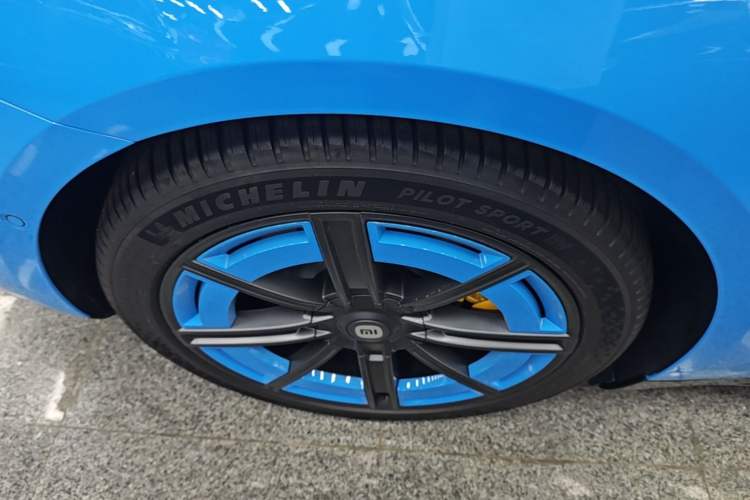 Used Xiaomi Auto SU7 2026 Model Pro Right Rear Wheel Hub