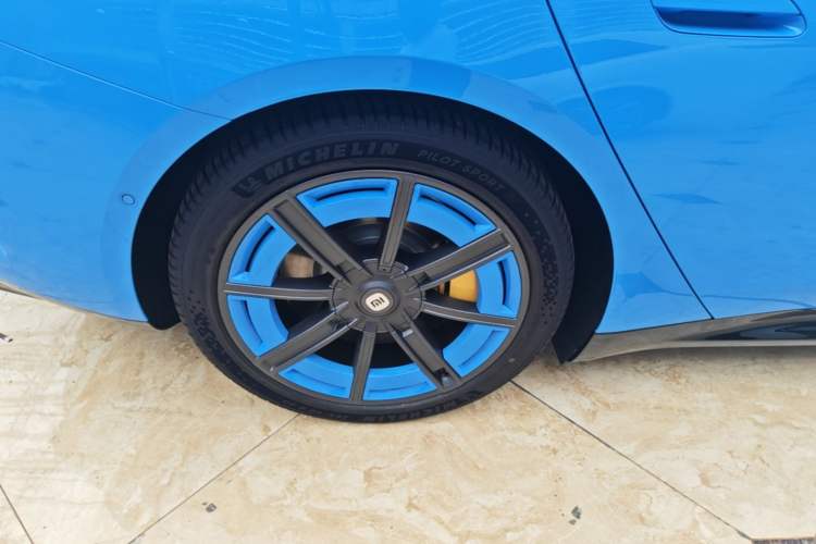 Used Xiaomi Auto SU7 2026 Model Pro Right Rear Wheel Hub