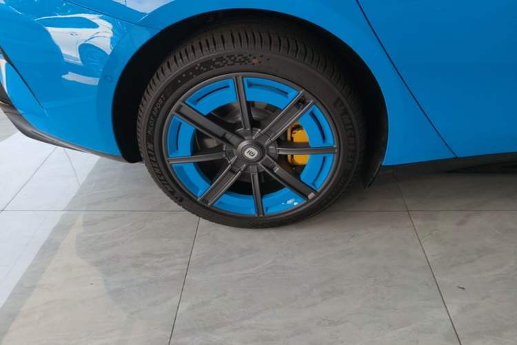 Used Xiaomi Auto SU7 2026 Model Pro Right Rear Wheel Hub