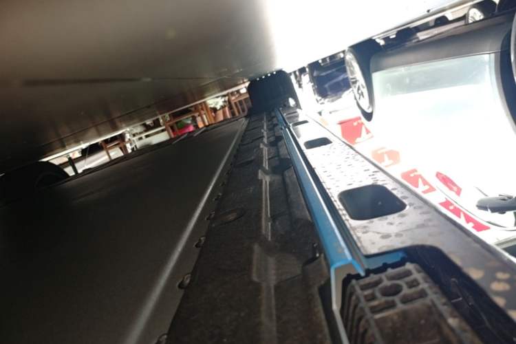 Used Xiaomi Auto SU7 2026 Model Standard Edition Right Side Sill