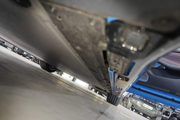 Used Xiaomi Auto SU7 2026 Model Standard Edition Right Side Sill