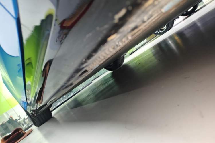 Used Xiaomi Auto SU7 2026 Model Standard Edition Right Side Sill