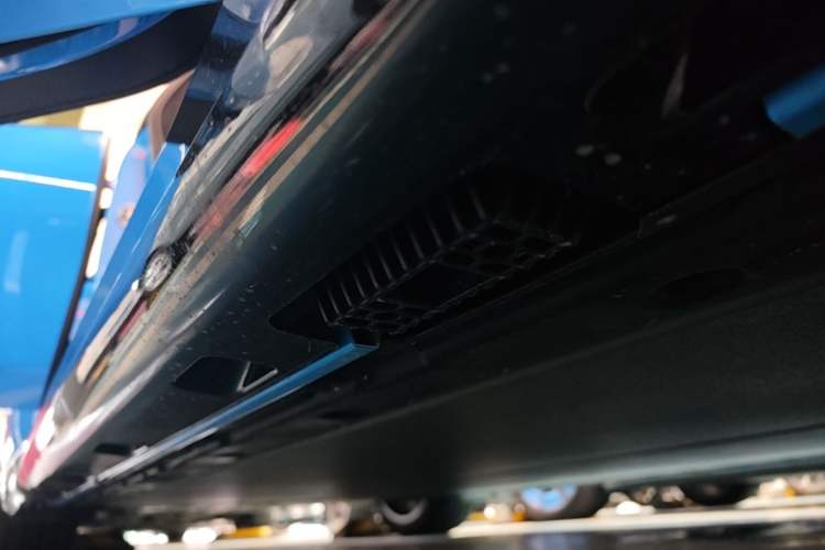 Used Xiaomi Auto SU7 2026 Model Pro Right Side Sill