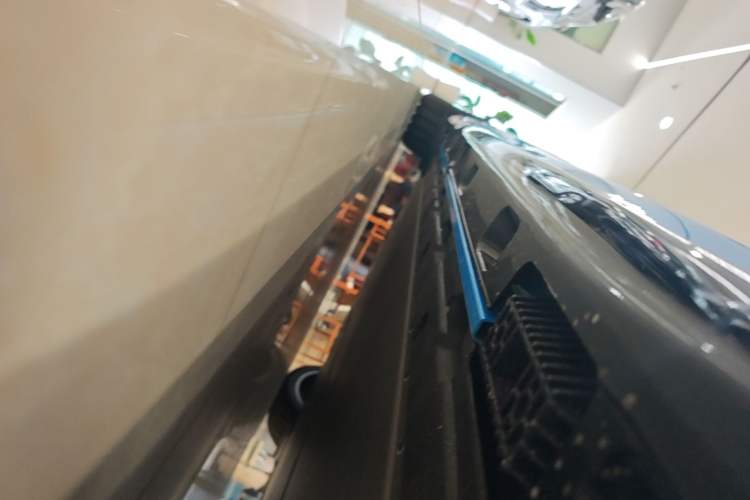 Used Xiaomi Auto SU7 2026 Model Pro Right Side Sill