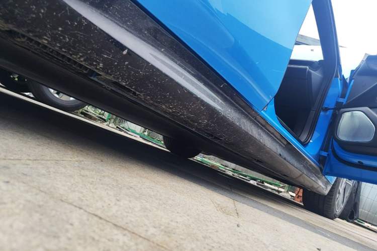 Used Xiaomi Auto SU7 2026 Model Standard Edition Right Side Sill
