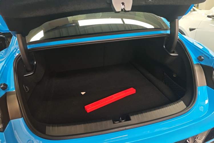 Used Xiaomi Auto SU7 2026 Model Standard Edition Trunk