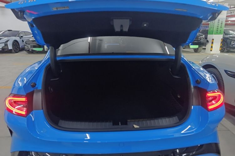 Used Xiaomi Auto SU7 2026 Model Standard Edition Trunk