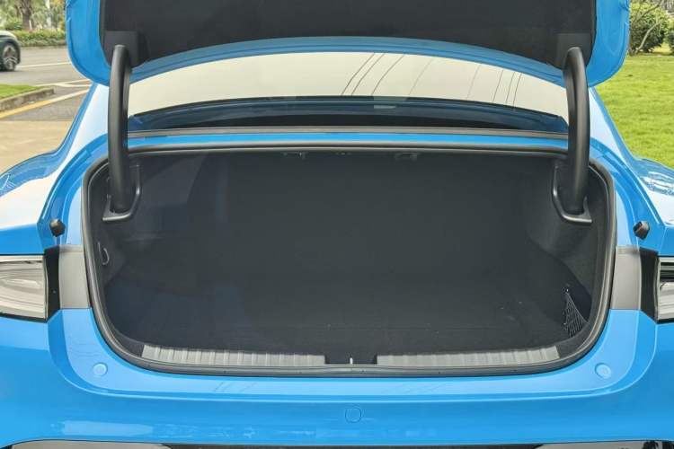 Used Xiaomi Auto SU7 2026 Model Pro Trunk