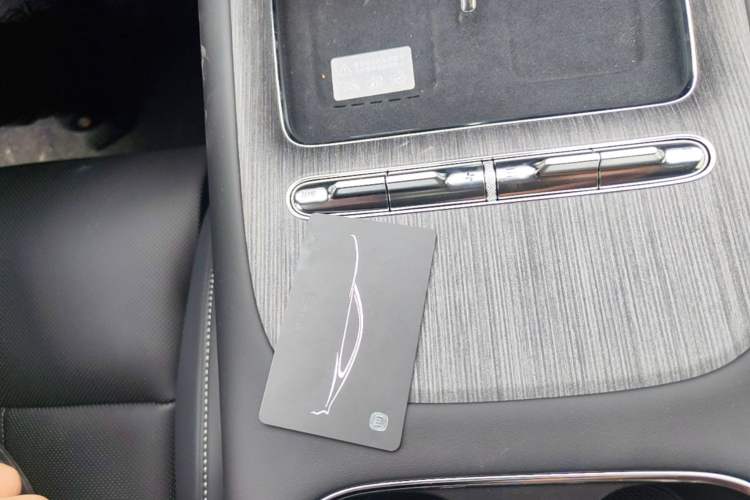 Used Xiaomi Auto SU7 2026 Model Standard Edition Vehicle Key