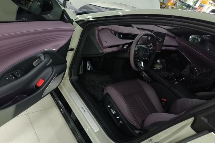 Used Xiaomi Auto SU7 2026 Model Standard Edition Driver Seat
