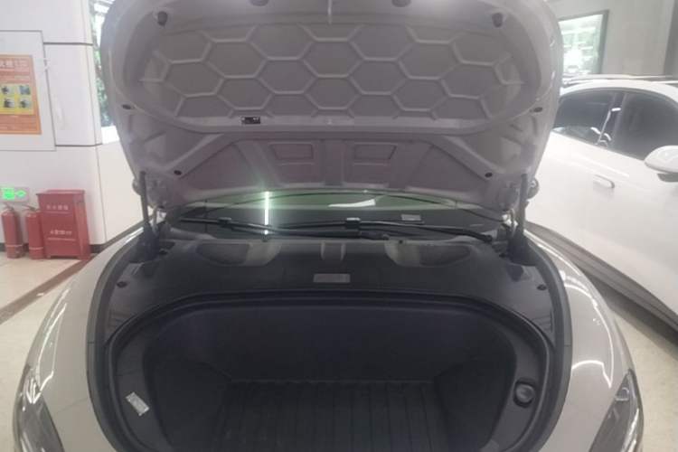 Used Xiaomi Auto SU7 2026 Model Standard Edition Engine Bay