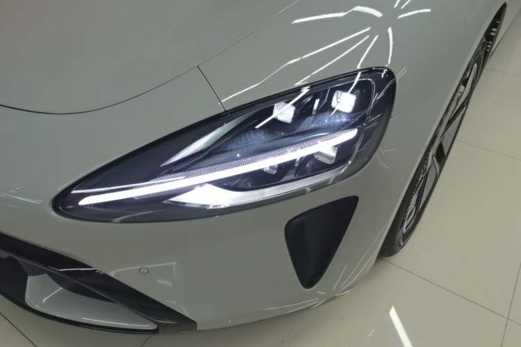 Used Xiaomi Auto SU7 2026 Model Standard Edition Left Front Headlight