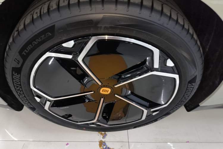 Used Xiaomi Auto SU7 2026 Model Standard Edition Left Front Wheel Hub