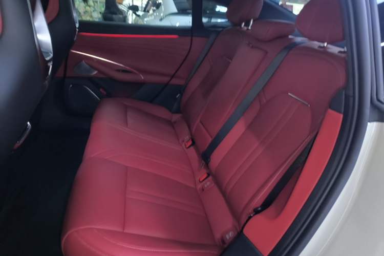 Used Xiaomi Auto SU7 2026 Model Standard Edition Left Rear Seat
