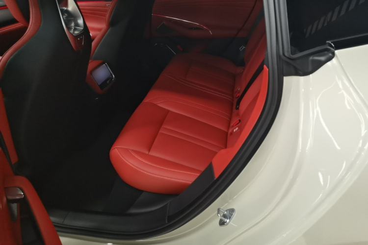 Used Xiaomi Auto SU7 2026 Model Standard Edition Left Rear Seat