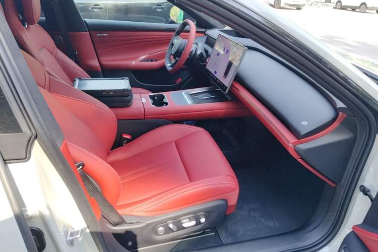 Used Xiaomi Auto SU7 2026 Model Pro Right Front Seat