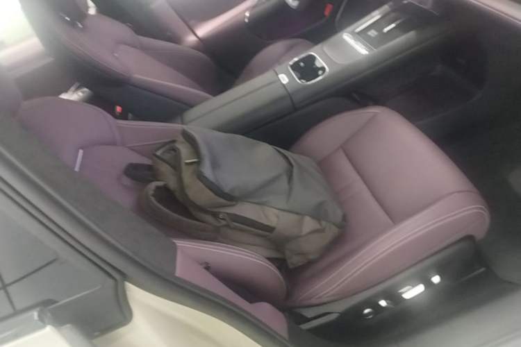 Used Xiaomi Auto SU7 2026 Model Standard Edition Right Front Seat