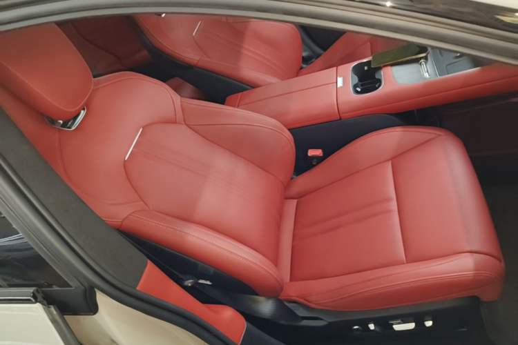 Used Xiaomi Auto SU7 2026 Model Standard Edition Right Front Seat