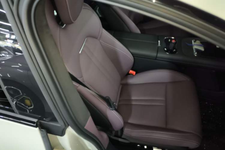 Used Xiaomi Auto SU7 2026 Model Standard Edition Right Front Seat