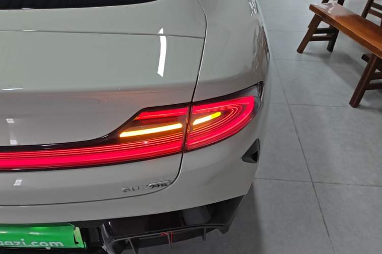 Used Xiaomi Auto SU7 2026 Model Pro Right Rear Taillight