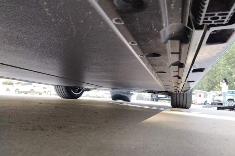 Used Xiaomi Auto SU7 2026 Model Pro Right Side Sill