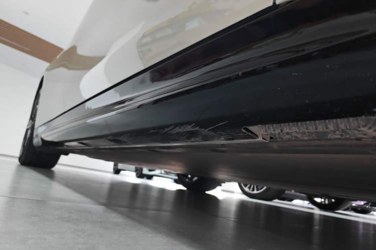 Used Xiaomi Auto SU7 2026 Model Pro Right Side Sill