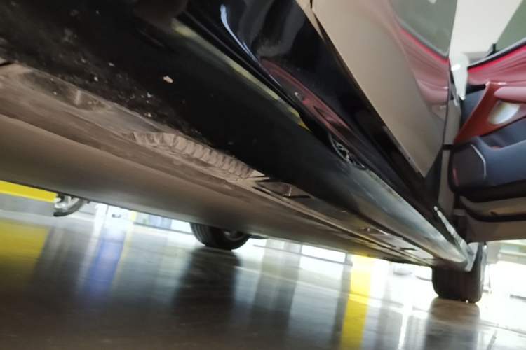 Used Xiaomi Auto SU7 2026 Model Standard Edition Right Side Sill